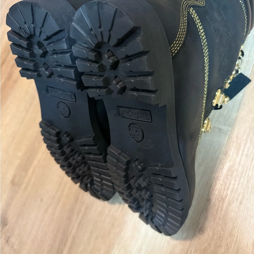 Timberland Planet Brooklyn PRO CUSTOM MADE Black and Plated Gold Chain Boots - Picture 13 of 16